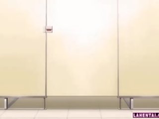 Hentai jong dame krijgt geneukt van achter op publiek toilet