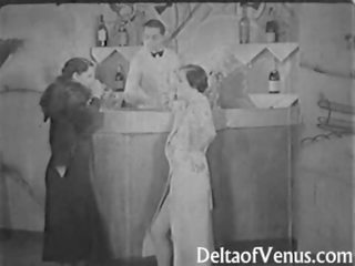 真實 葡萄收穫期 成人 視頻 1930s - 女女男 三人行